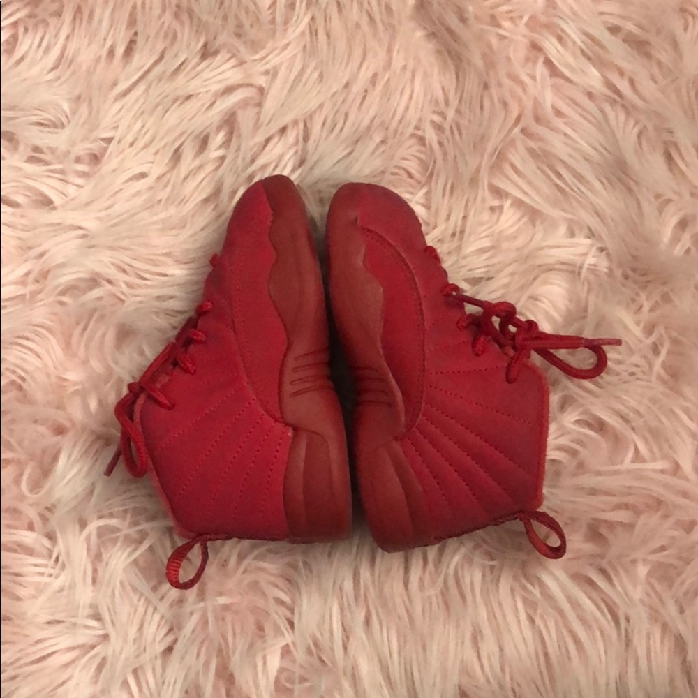Jordan 12 toddler